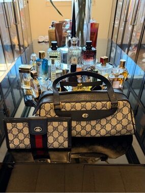 Rare find Vintage Gucci Blue and Grey GG Canvas Wallet only